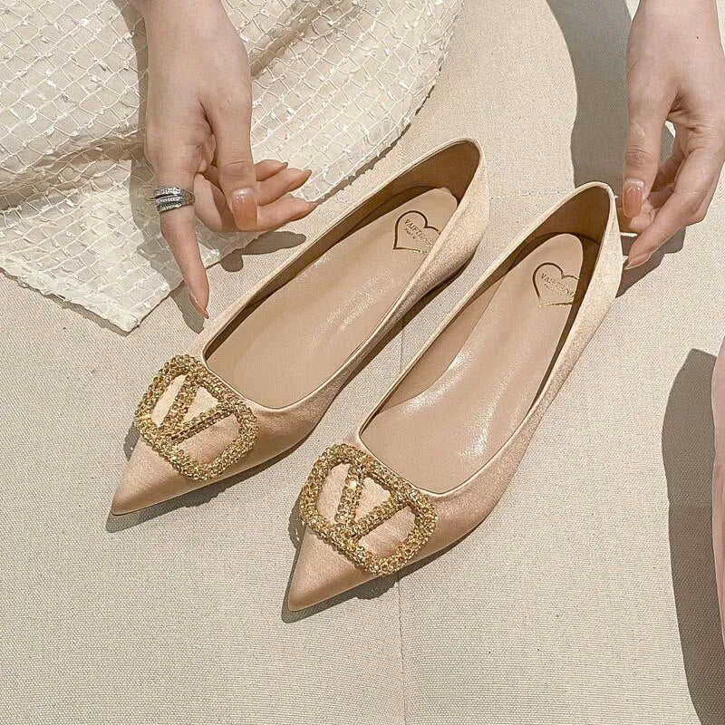 Summer New Pointed Elegant Banquet Shoes Silk Satin Rhinestone V-Button Light Champagne Small Fragrance Flat Sole Single Shoe