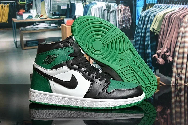 Nike Air Jordan 1 , green color negro