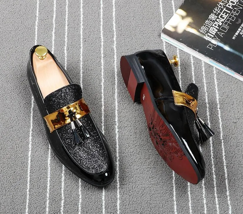 Fashion Casual Formal For Men Black Genuine Leather Tassel Men Wedding Shoes Gold Metallic Mens Studded Loafers AXX613