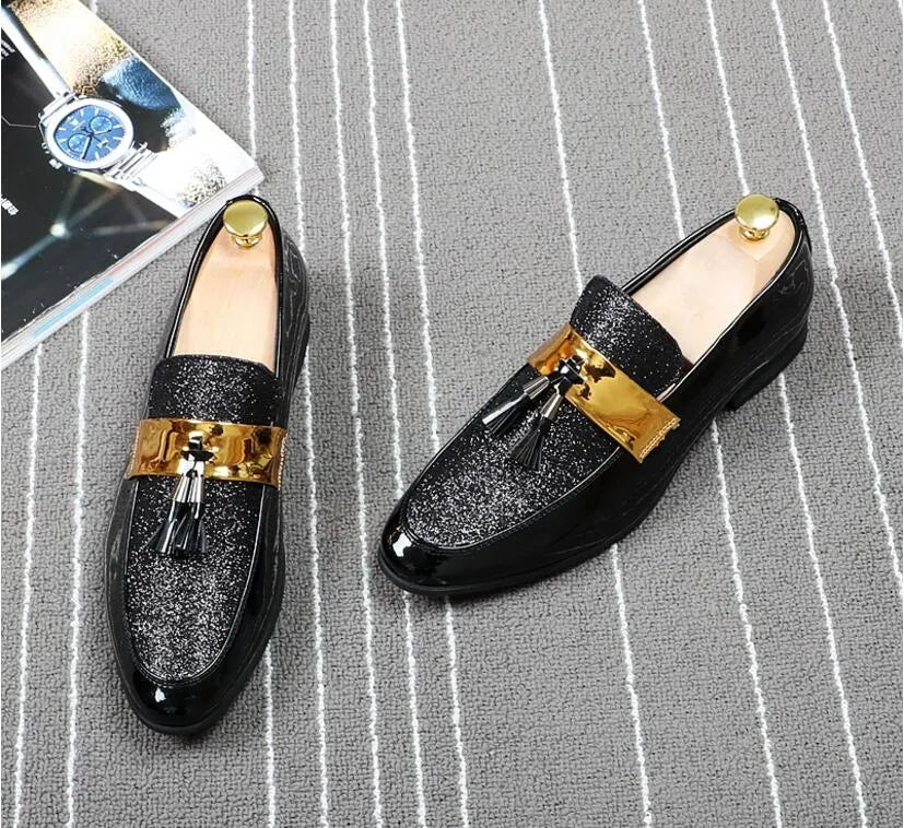 Fashion Casual Formal For Men Black Genuine Leather Tassel Men Wedding Shoes Gold Metallic Mens Studded Loafers AXX613